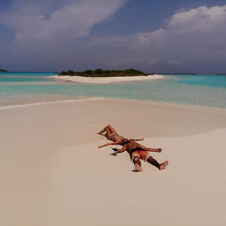 Hotel Surfretreat Bodufolhudhoo Exterior foto
